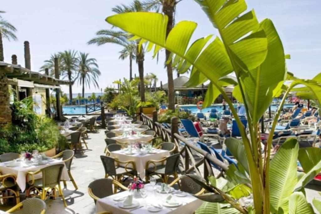 797 Holiday Rentals- Apartamento en Sunset Beach con vistas al jardin Benalmádena Buitenkant foto